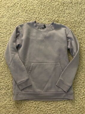 Women’s Crewneck Sweatshirt in Light Lavender